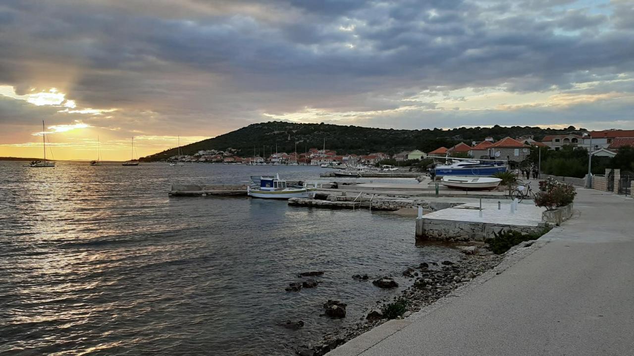 Apartmani Vukovic Kaprije Luaran gambar